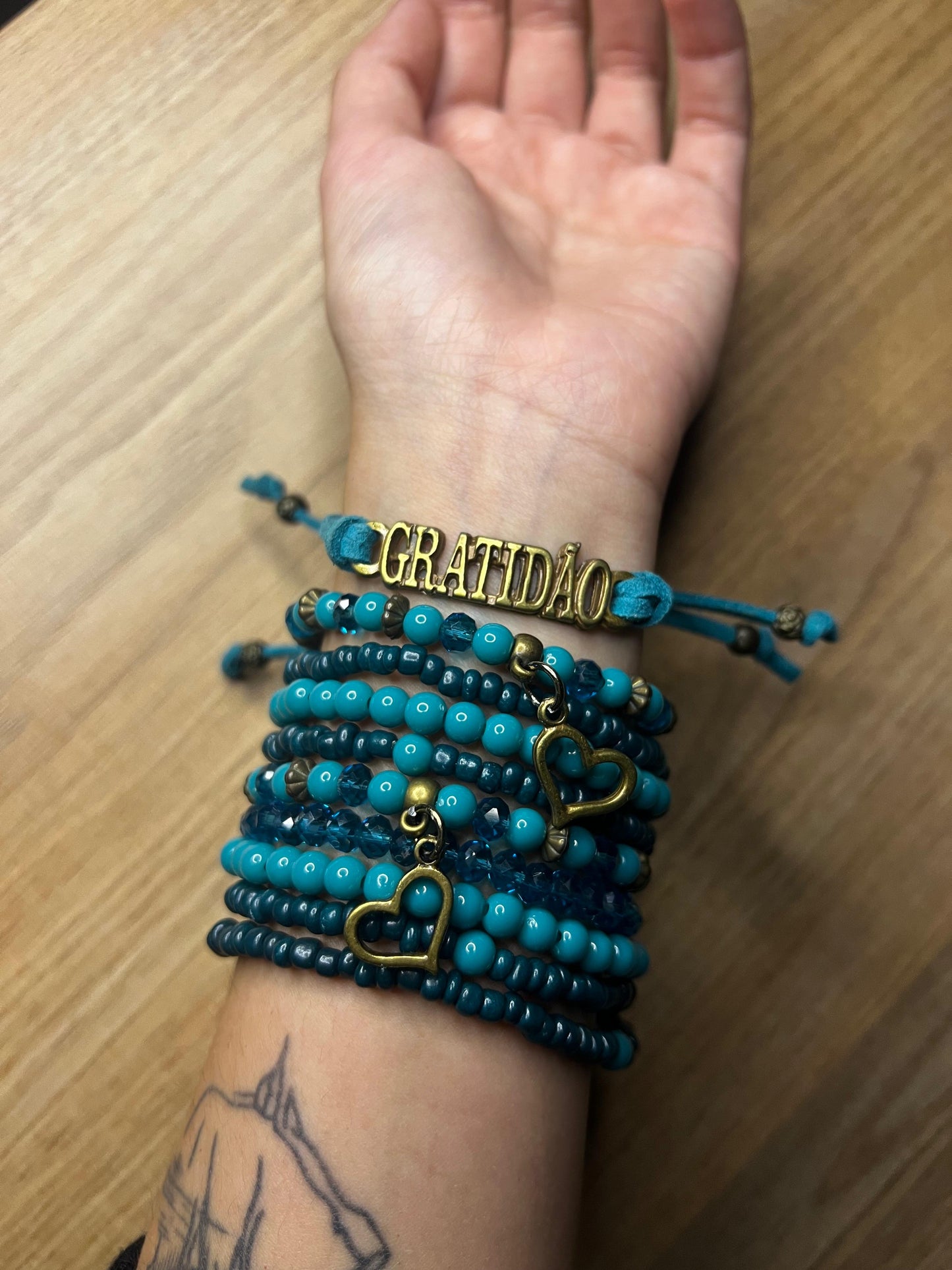 Kit 10 Pulseiras Energizadas Gratidão azul escuro
