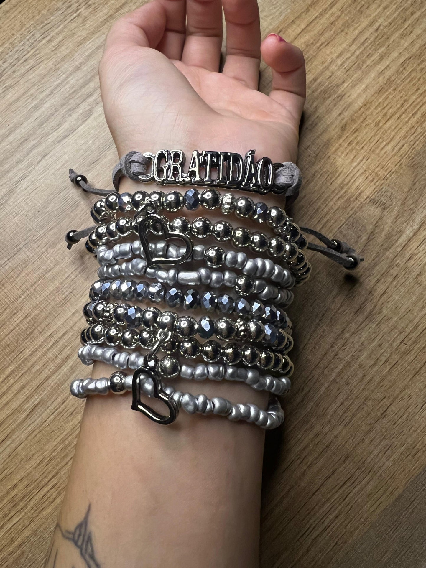 Kit 10 Pulseiras Energizadas Gratidão Prata