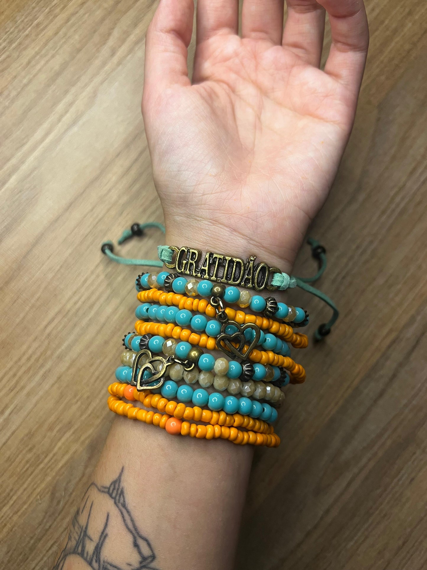 Kit 10 Pulseiras Energizadas Gratidão azul amarelo