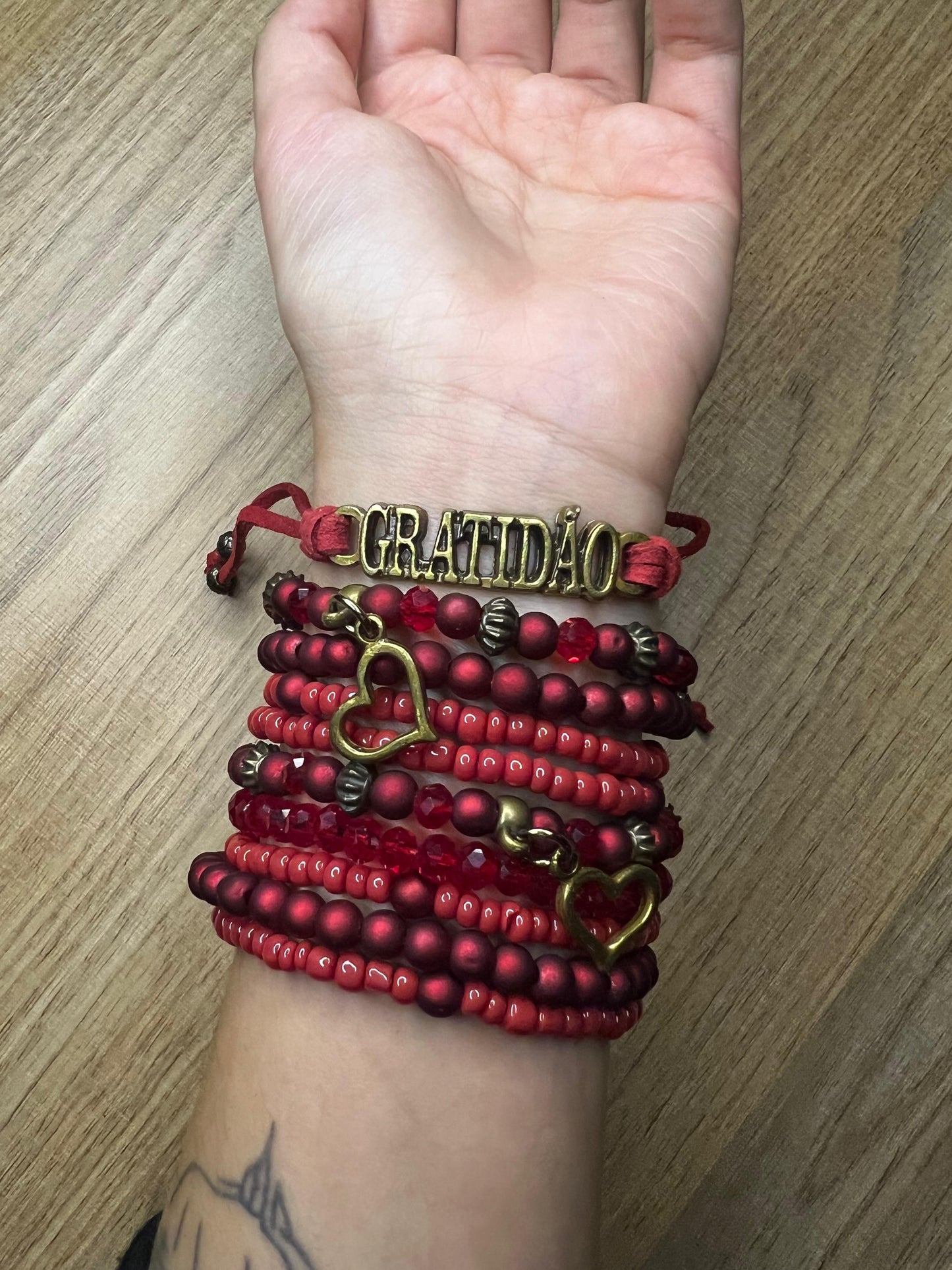 Kit 10 Pulseiras Energizadas Gratidão Vermelho